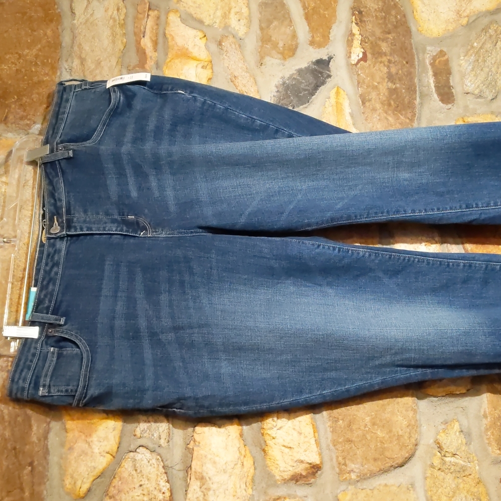 Old Navy Boyfriend Straight/Droit Jeans - Picture 2 of 10